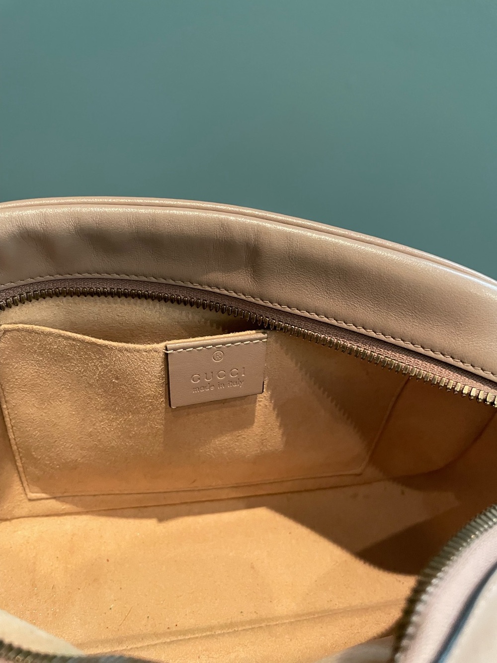 Gucci Marmont Leather Camera Bag in Pink Taupe - Picture 8 of 10